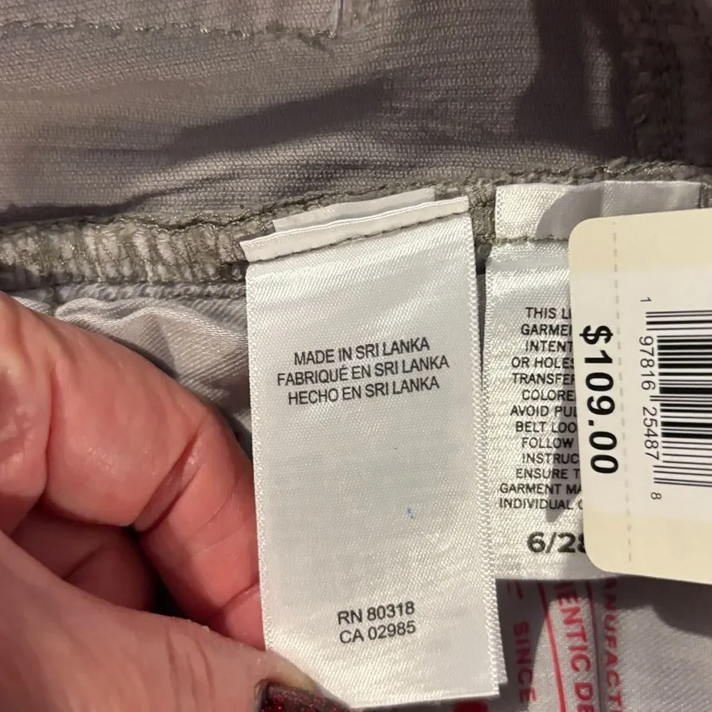 NWT Lucky Brand Boy midrise relaxed straight leg grey corduroys. Sz 28/6 regular